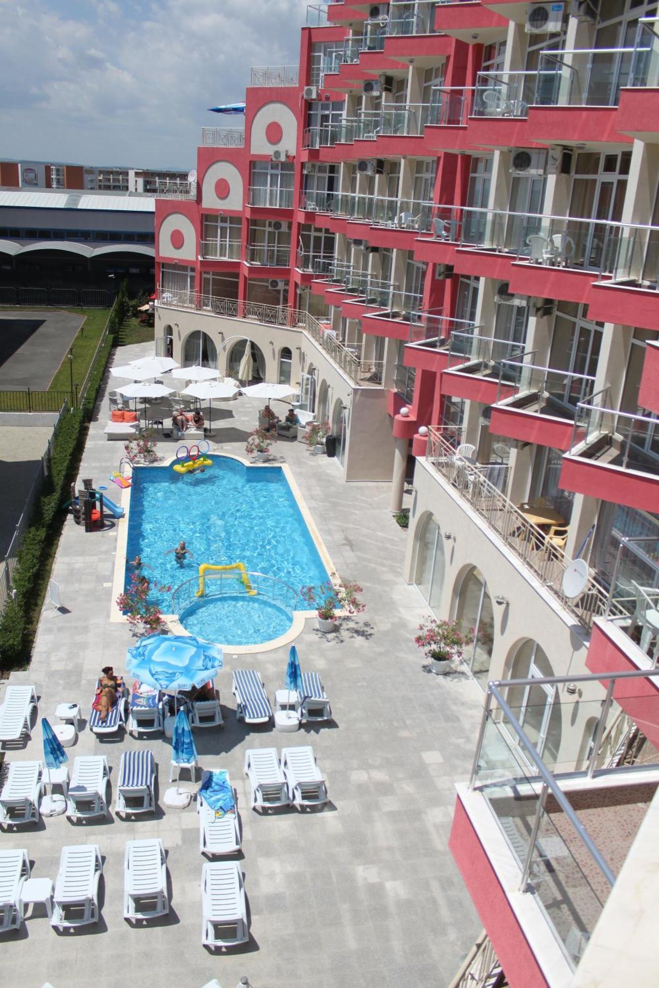 Rose Garden Omax Apartments サニービーチ エクステリア 写真