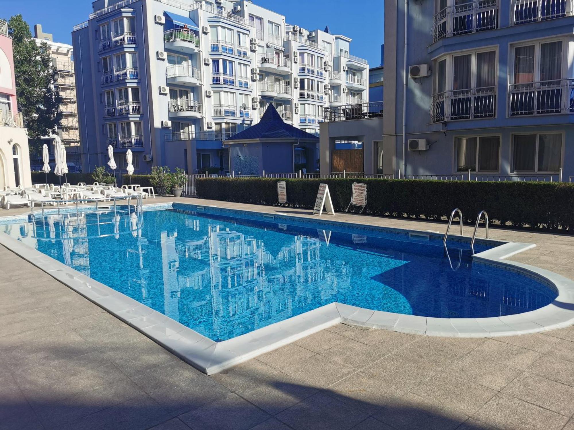 Rose Garden Omax Apartments サニービーチ エクステリア 写真