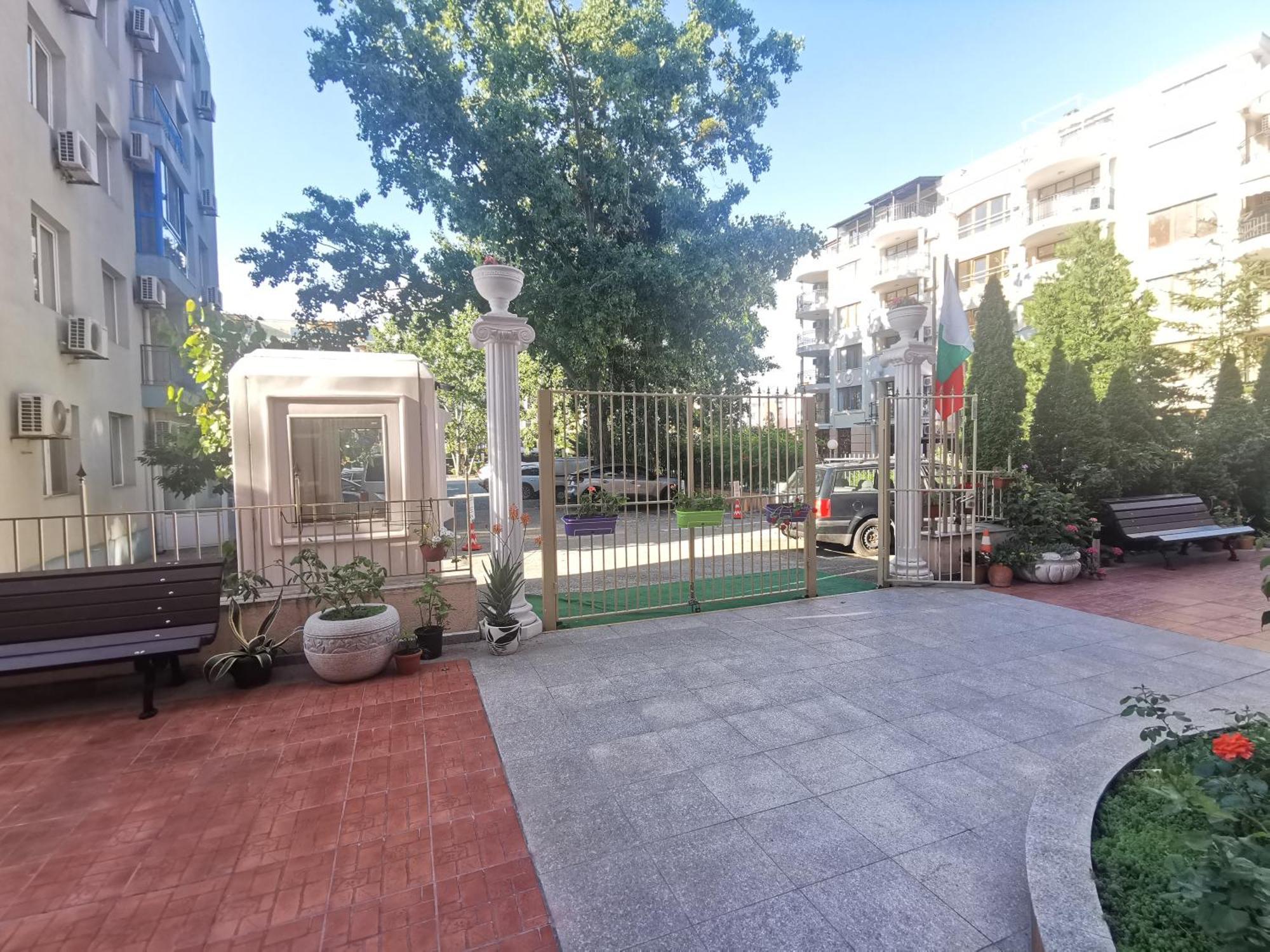Rose Garden Omax Apartments サニービーチ エクステリア 写真