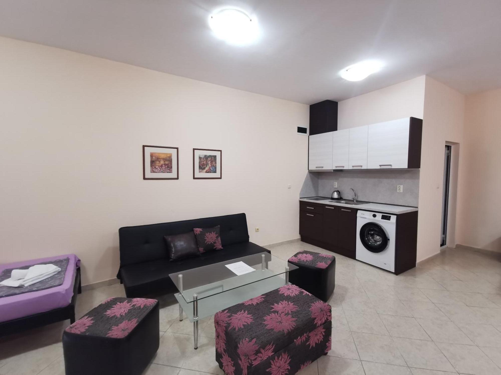 Rose Garden Omax Apartments サニービーチ エクステリア 写真