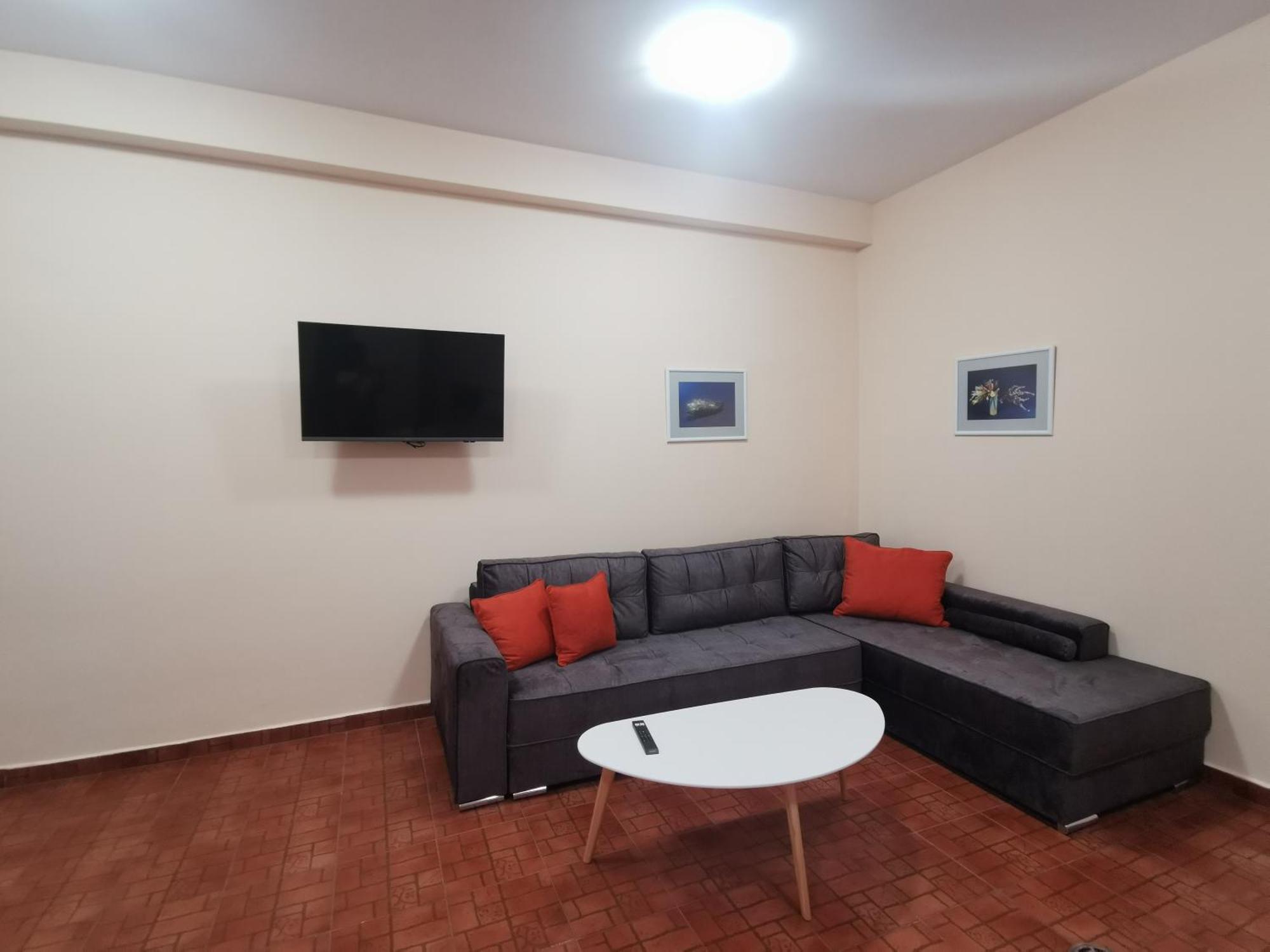 Rose Garden Omax Apartments サニービーチ エクステリア 写真